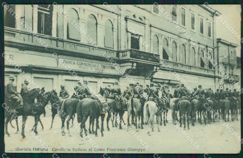 Gorizia città Corso Francesco Giuseppe Cavalleria PIEGA cartolina QT4840 – fronte
