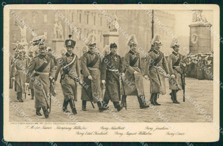 Reali Royalty Kaiser Croce Rossa Uniformi PIEGA cartolina postcard QT5058 – fronte