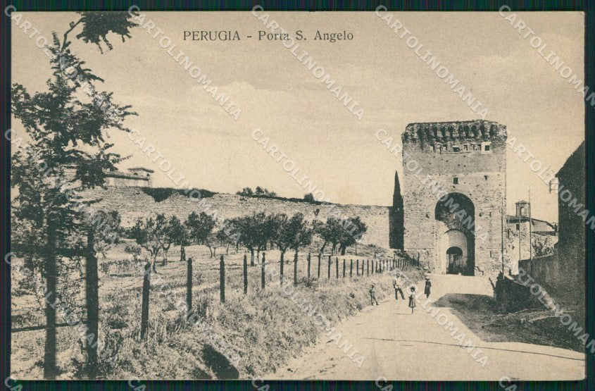Perugia città Porta Sant'Angelo cartolina QZ2817 – fronte