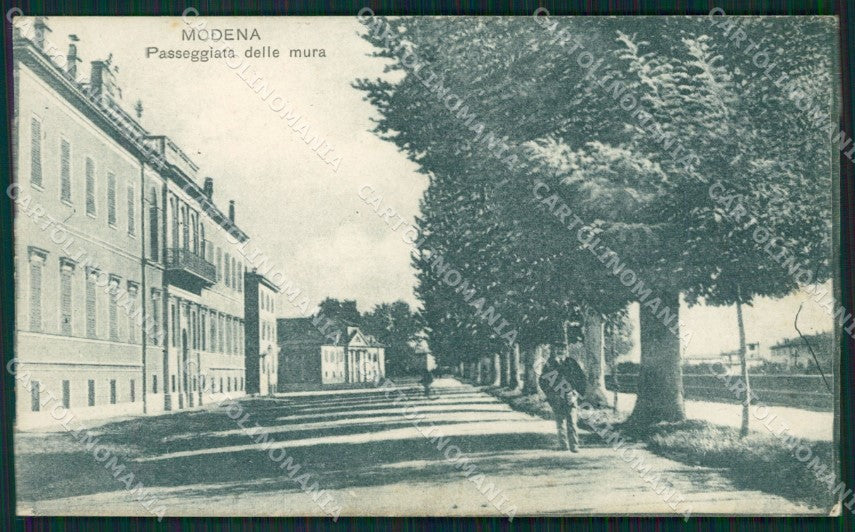 Modena città PIEGHINE cartolina QZ4776 – fronte