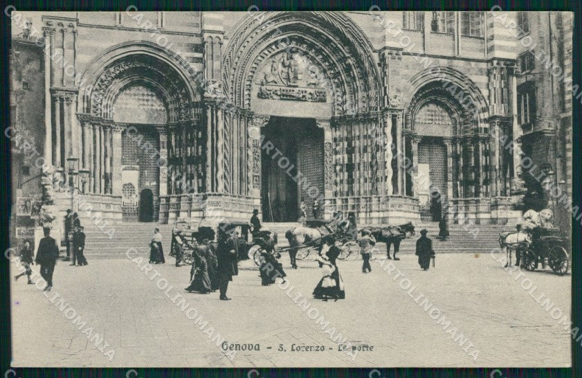 Genova Città Piazza San Lorenzo Carrozze cartolina QZ5481 – fronte