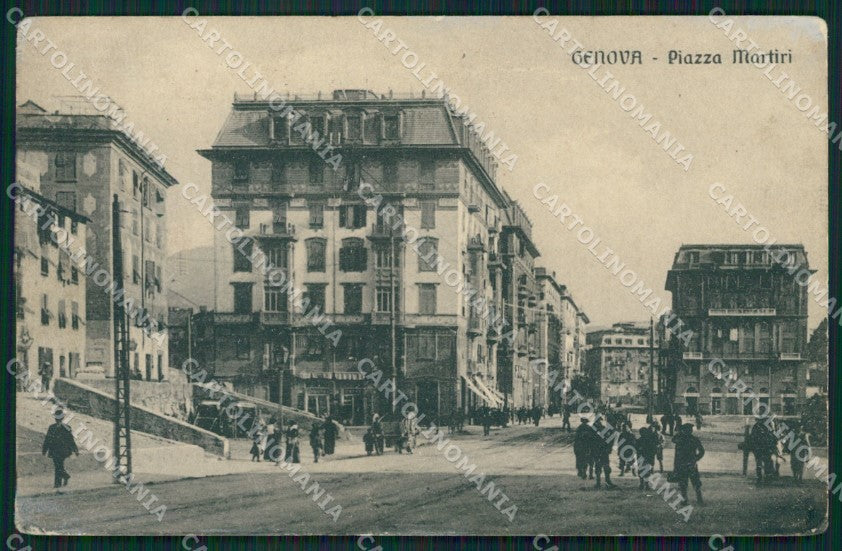 Genova Città Piazza Martiri cartolina QZ5527 – fronte