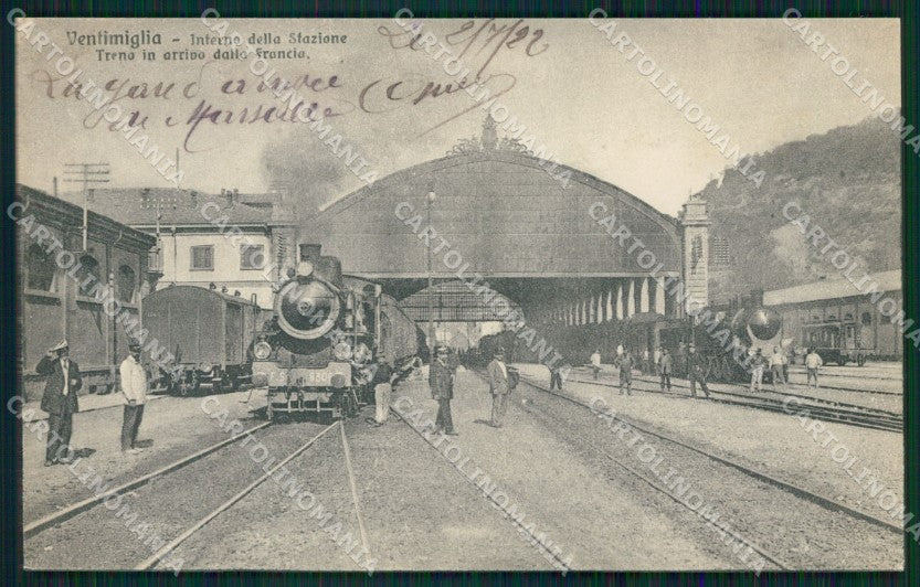 Imperia Ventimiglia Stazione Treno PIEGHINA RIFILATA cartolina QZ7856 – fronte