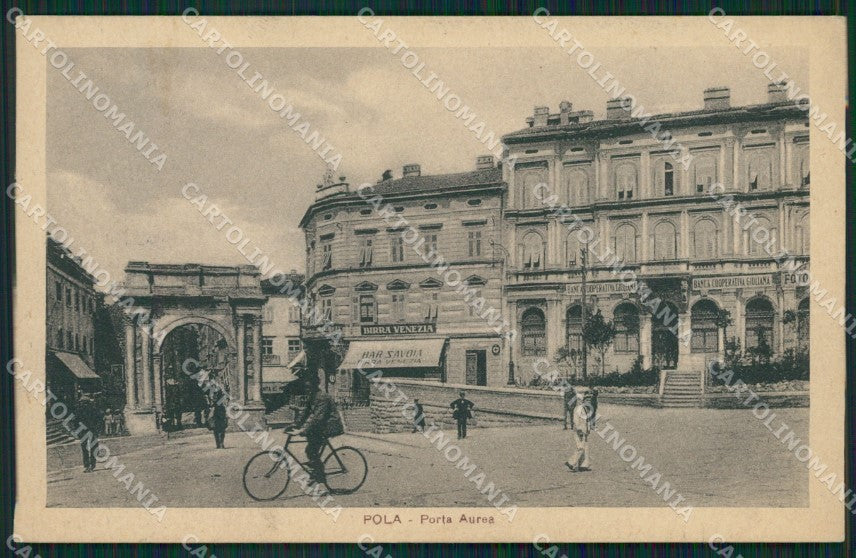 Croazia Pola Porta Aurea cartolina QZ9222 – fronte