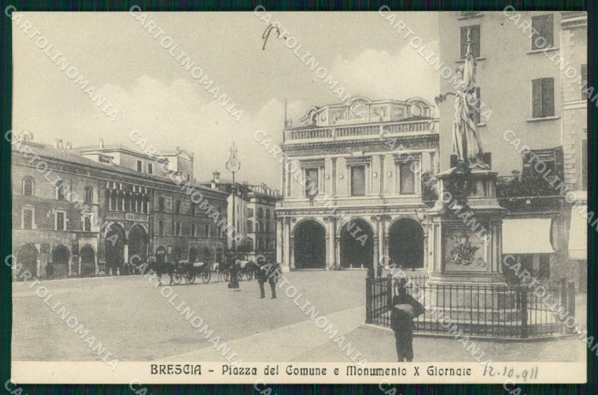 Brescia Città Piazza del Comune Monumento X Giornate cartolina RB6001 – fronte