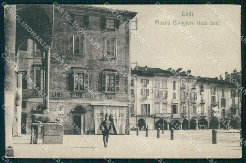 Lodi Città Piazza Maggiore Lato Sud cartolina RB8668 – fronte