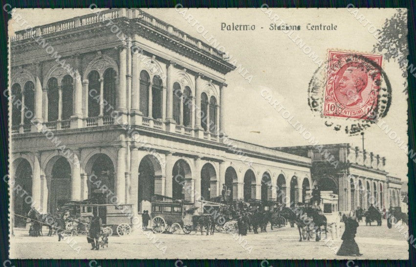 Palermo Città Stazione Centrale Carrozze con Cavalli PIEGA cartolina RB9614 – fronte