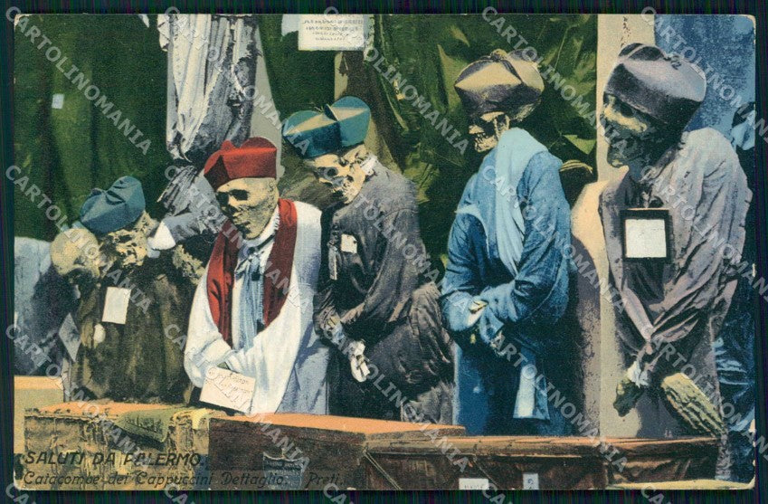 Palermo Città Saluti da Catacombe dei Cappuccini Mummie Preti cartolina RB9634 – fronte