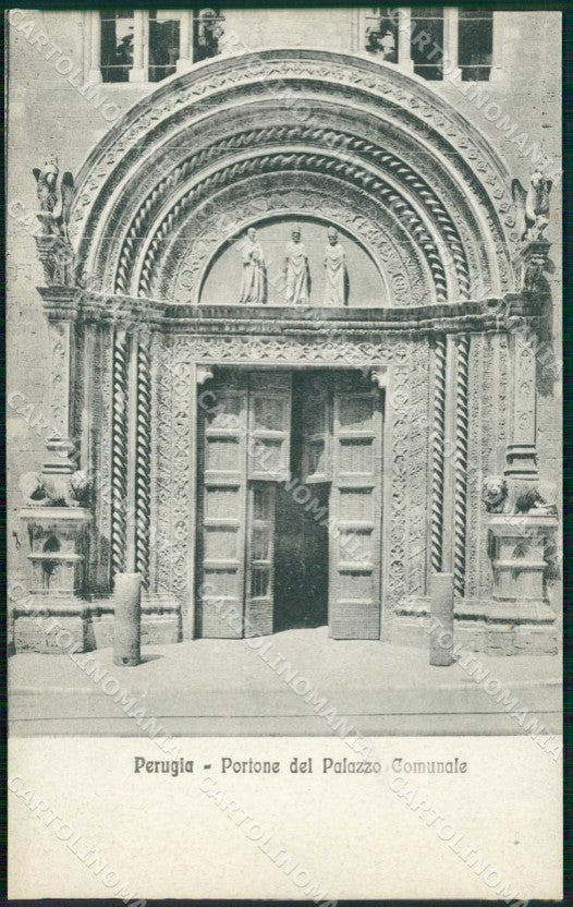 Perugia Città Portone del Palazzo Comunale cartolina RB9856 – fronte