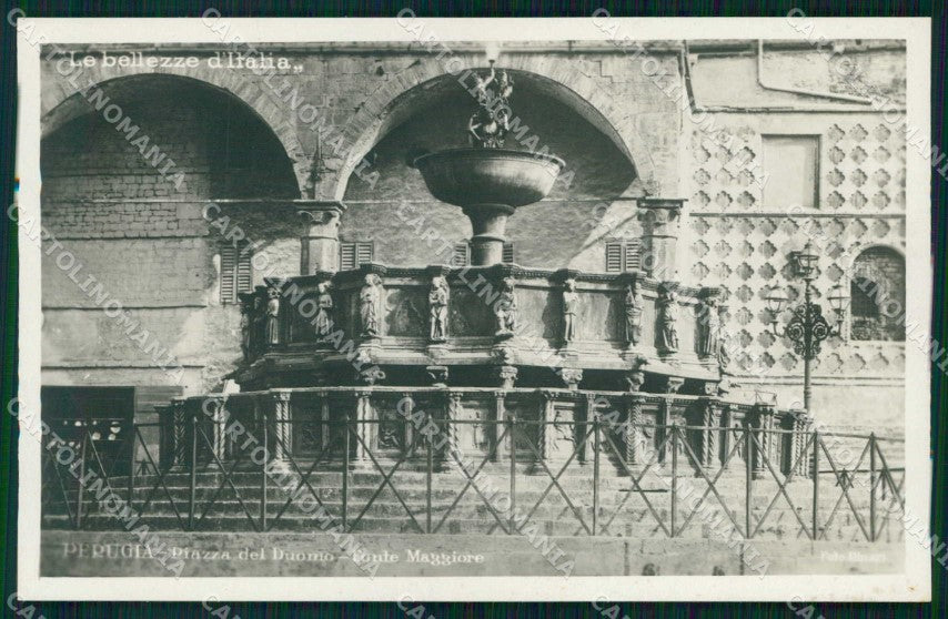 Perugia Città Piazza del Duomo Fonte Maggiore Foto cartolina RB9870 – fronte