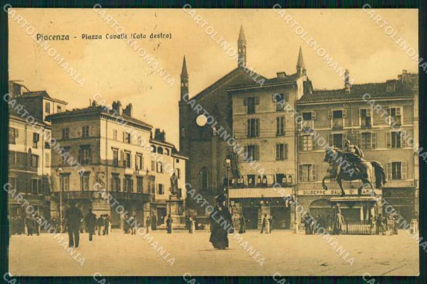 Piacenza Città Piazza Cavalli Lato Destro cartolina RB9901 – fronte