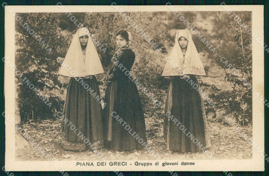 Palermo Piana dei Greci Giovani Donne Costumi Siciliani cartolina RT0021 – fronte