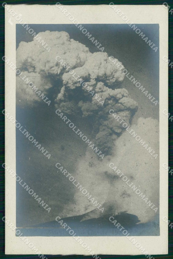 Napoli Città Vesuvio Cratere in Eruzione NPG Foto cartolina RT1825 – fronte