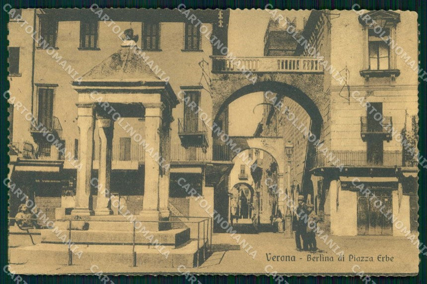 Verona Città Berlina di Piazza Erbe cartolina RT2262 – fronte