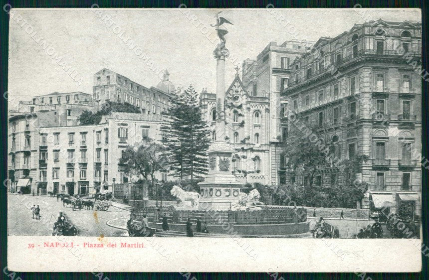 Napoli Città Piazza dei Martiri cartolina RT2566 – fronte