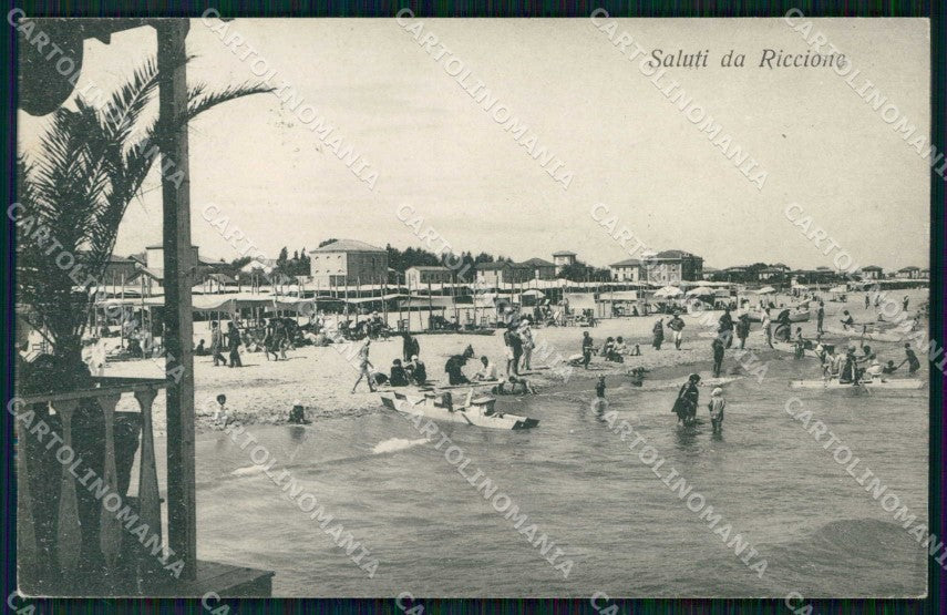 Rimini Riccione Saluti da Spiaggia cartolina RT3334 – fronte