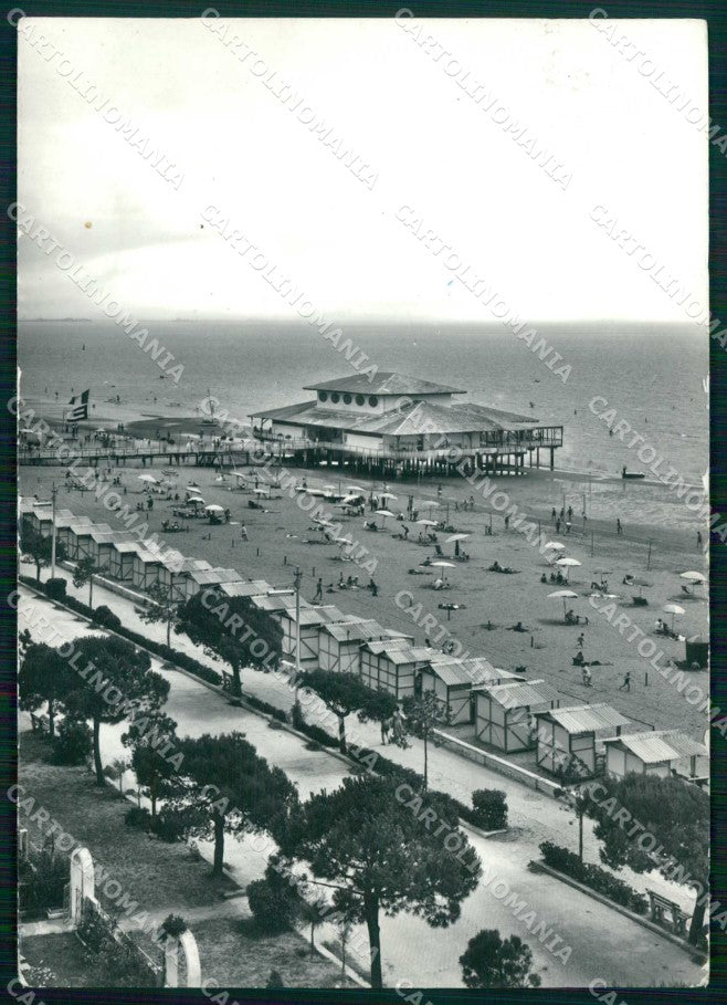 Udine Lignano Sabbiadoro Spiaggia con Terrazza a Mare FG Foto cartolina RT4391 – fronte
