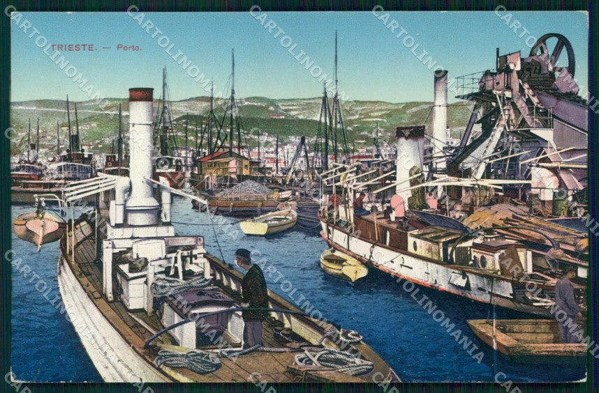 Trieste Città Porto con Barche cartolina RT4643 – fronte