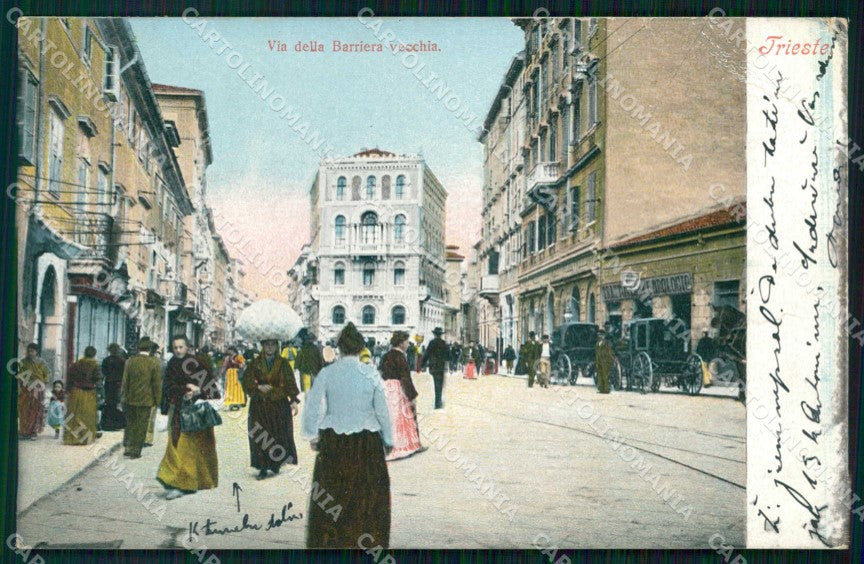 Trieste Città Via della Barriera Vecchia ABRASA PIEGA cartolina RT4679 – fronte