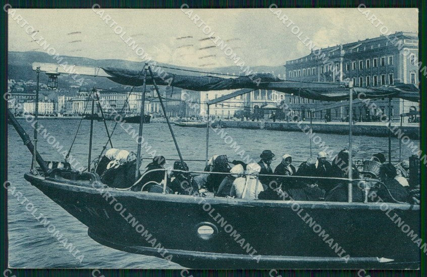 Trieste Città Ritorno dal Mercato Porto Barche cartolina RT4738 – fronte