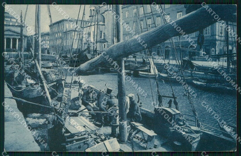 Trieste Città Canal Grande con Barche cartolina RT4739 – fronte