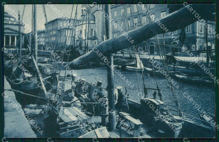 Trieste Città Canal Grande con Barche cartolina RT4740 – fronte