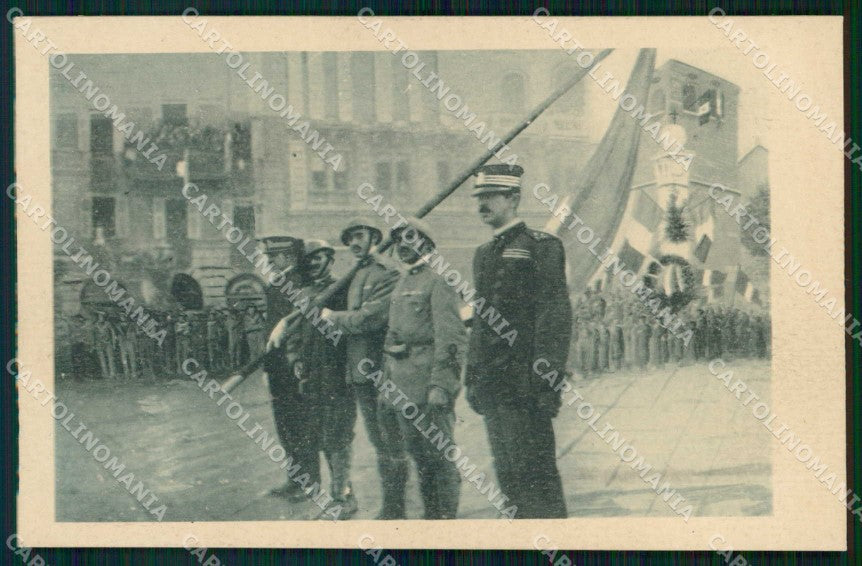 Trieste Città Onori alla Bandiera WWI Marinai Bersaglieri cartolina RT4977 – fronte