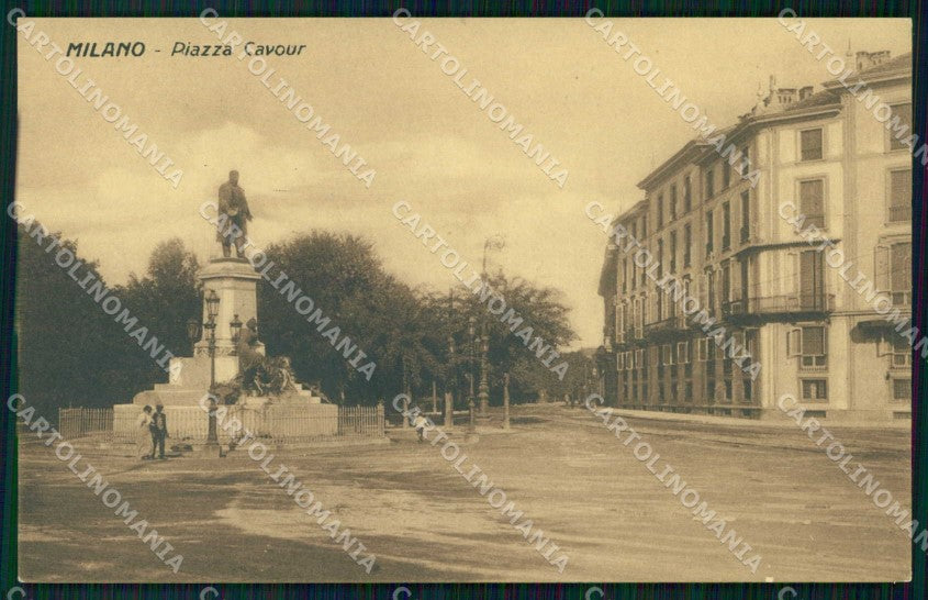 Milano Città Monumento e Piazza Cavour cartolina RT5296 – fronte