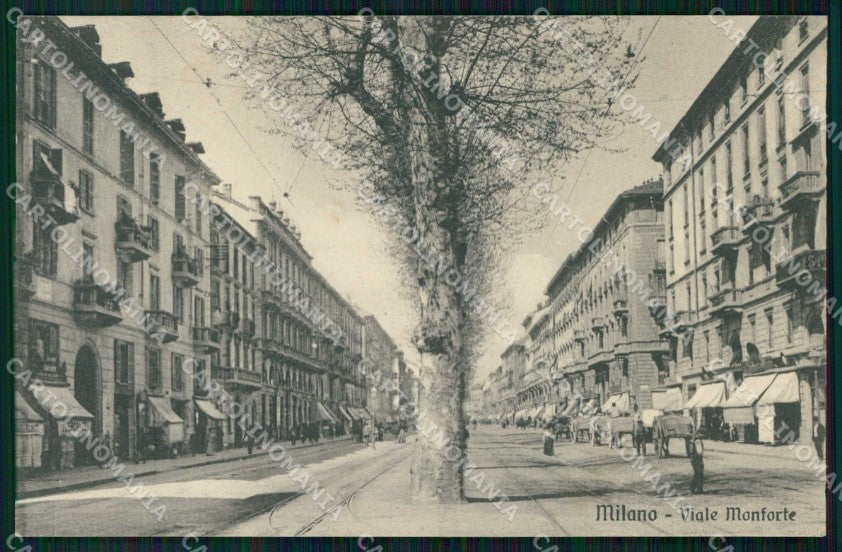 Milano Città Viale Monforte Carri in Fila cartolina RT5692 – fronte