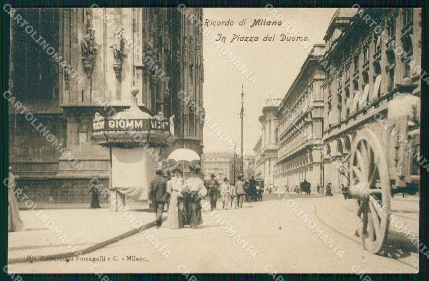 Milano Città Ricordo di Piazza del Duomo cartolina RT5726 – fronte