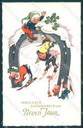 Artist Signed A.I. New Year Gnome Skiing Horseshoe serie 3069 postcard TW2434 – fronte
