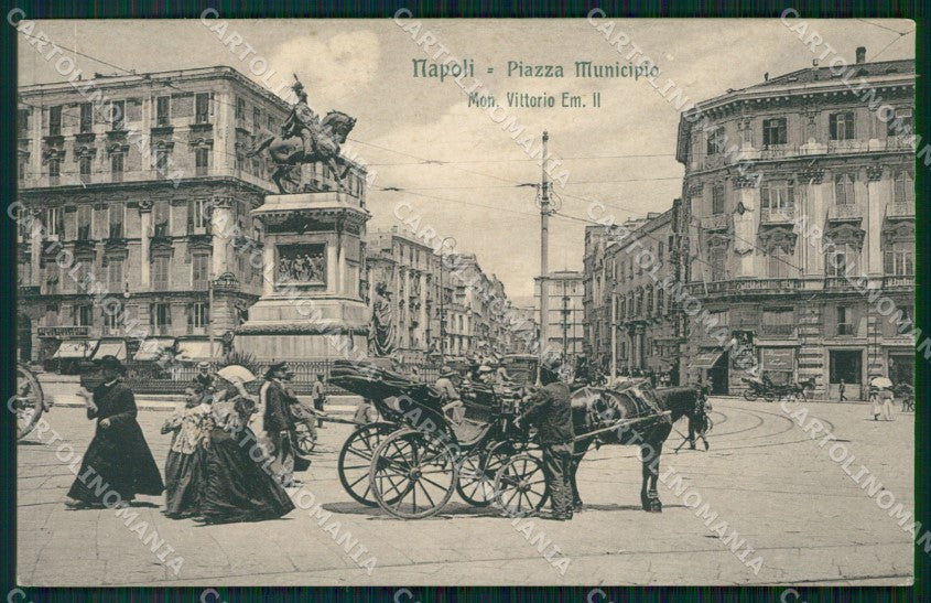 Napoli Città Piazza Municipio cartolina VK1048 – fronte