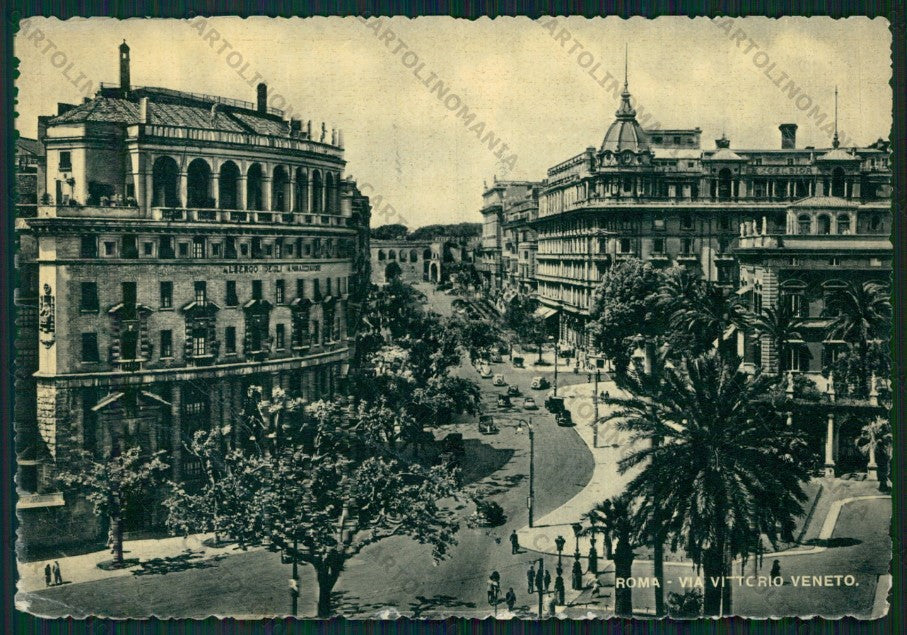 Roma Città Via Vittorio Veneto PIEGHINE FG cartolina VK2331 – fronte