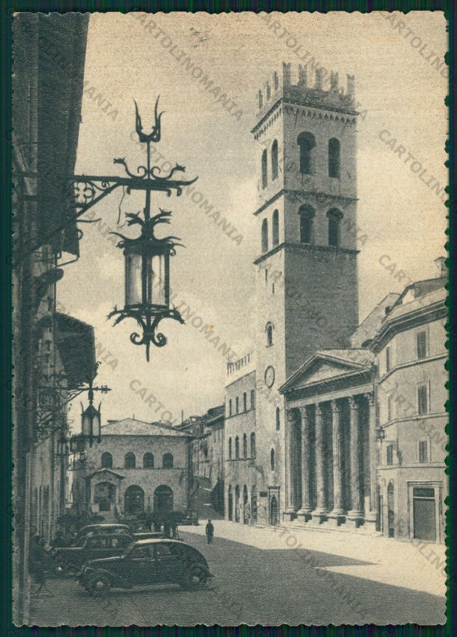 Perugia Assisi Piazza del Comune Auto PIEGHINA FG cartolina VK2434 – fronte