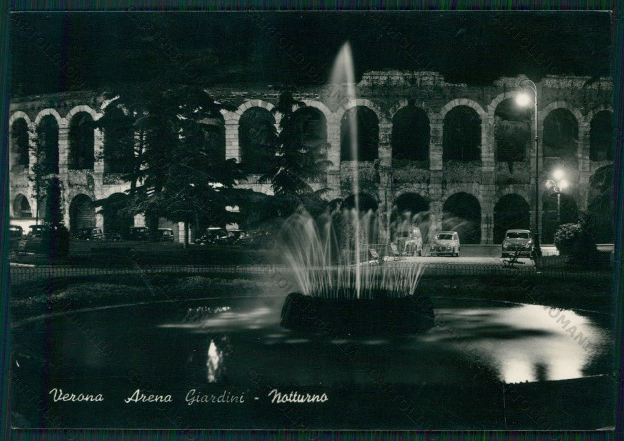 Verona Città Arena Fontana Auto Foto FG cartolina VK2479 – fronte