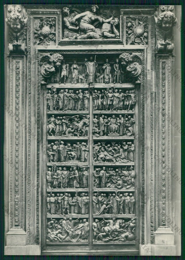 Milano Città Duomo Porta dedicata a Sant'Ambrogio Foto FG cartolina VK2562 – fronte