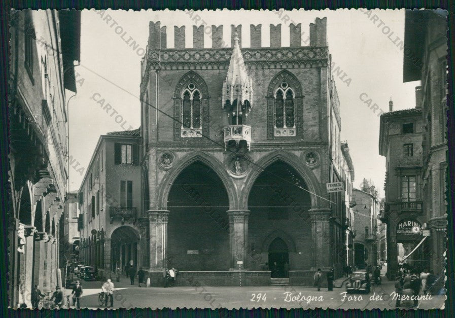 Bologna Città Foro dei Mercanti Auto PIEGA Foto FG cartolina VK2590 – fronte