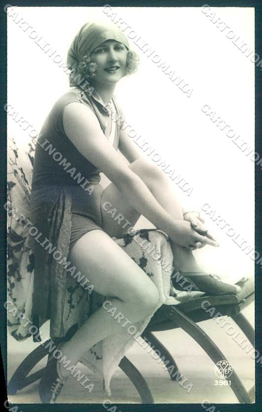 Real Photo Bathing Beauty Noyer serie 3981 RPPC postcard VK9649 – fronte