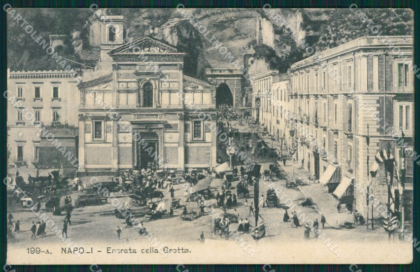 Napoli Città PIEGHINA cartolina XB0880 – fronte