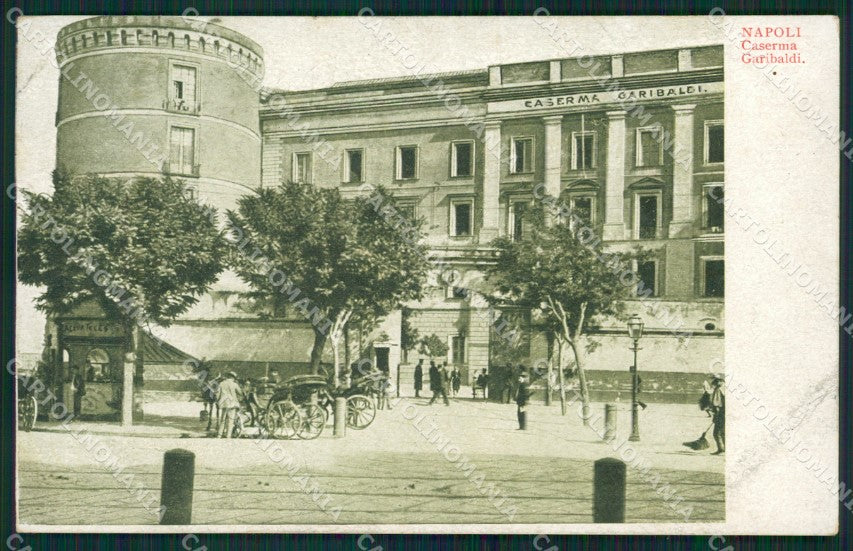Napoli Città Caserma Garibaldi Carrozze cartolina XB1780 – fronte