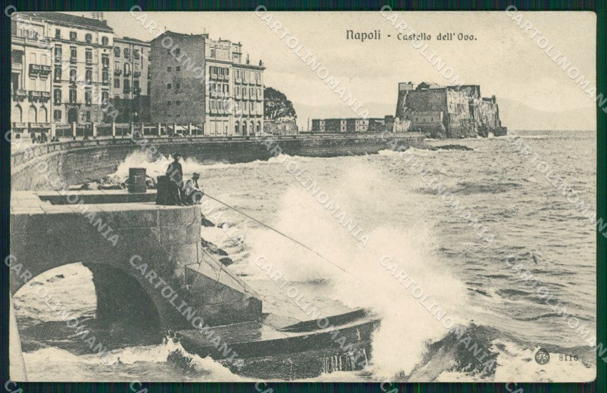 Napoli Città Castello dell'Ovo cartolina XB1812 – fronte