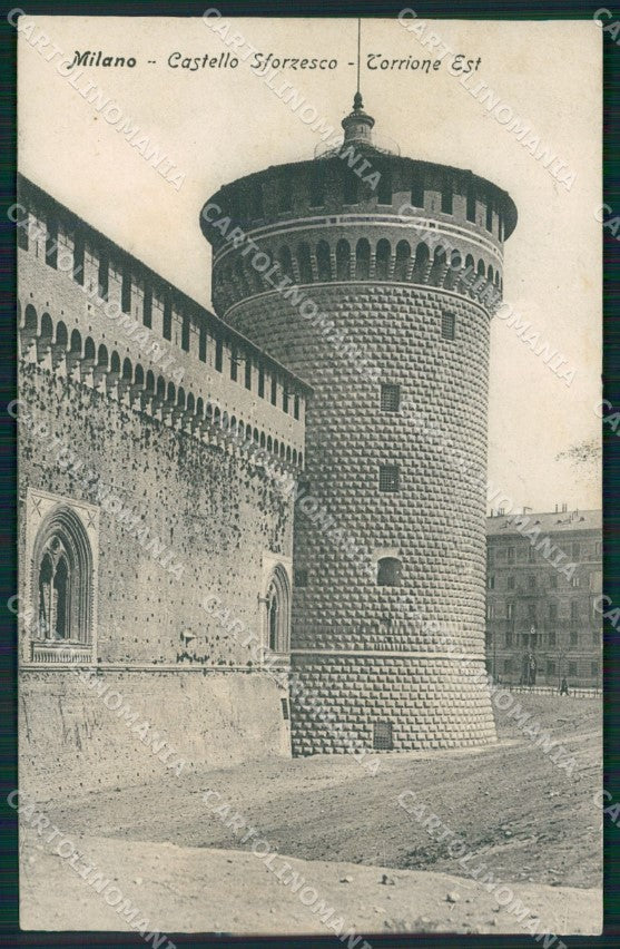Milano Città Castello Sforzesco cartolina XB4468 – fronte