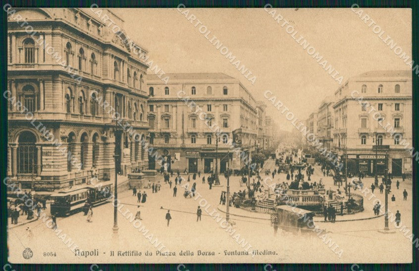 Napoli Città Piazza della Borsa Tram PIEGA cartolina XB5265 – fronte
