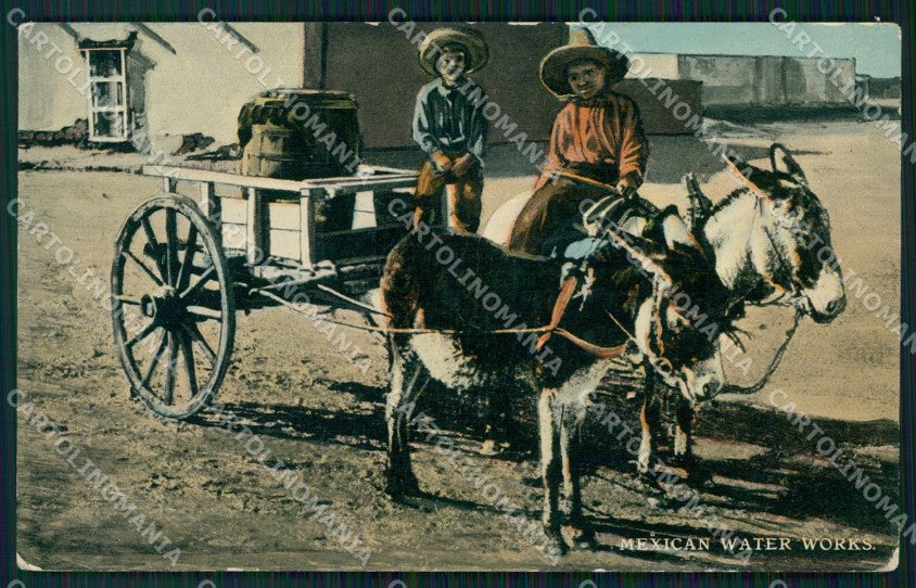 Mexico Types Ethnic Mexican Water Works CORNER CREASED postcard XP0366 – fronte