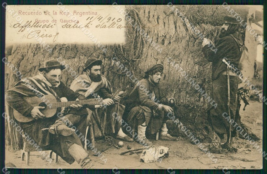 Argentina Types Ethnic Grupo de Gauchos postcard XP0677 – fronte