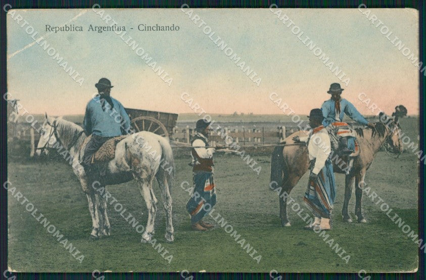 Argentina Types Ethnic Cinchando CORNER CREASED postcard XP0740 – fronte