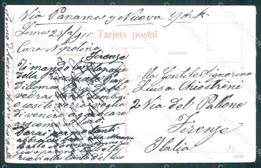 Peru Lima La Pila en la Plaza de Armas CORNER CREASED postcard XP1726 – retro