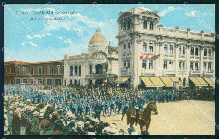 Peru Lima Desfile Militar Pasando por la Plaza Zela postcard XP1858 – fronte