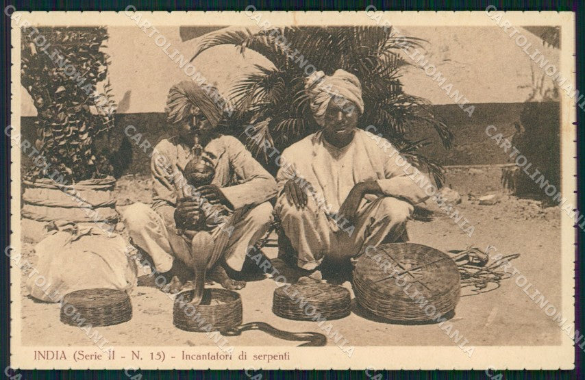 India Ethnic Types Snake Charmer ABRADED postcard XP3469 – fronte