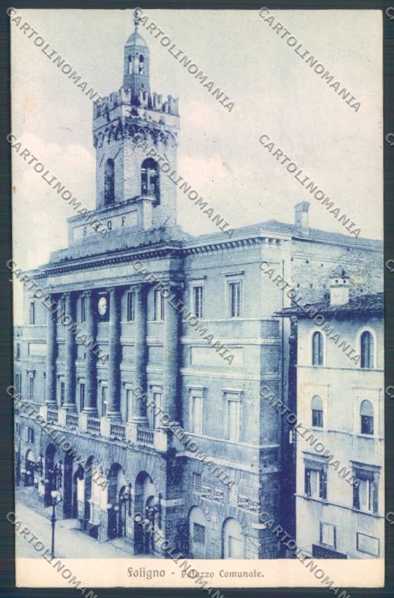 Perugia Foligno Palazzo Comunale PIEGHINA cartolina ZB5955 – fronte